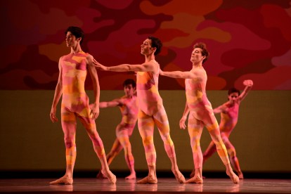 San Francisco Ballet in Morris' Beaux. © Erik Tomasson