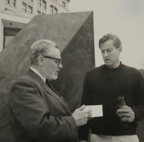 Sam with Tony Smith at the Wadsworth Atheneum, mid-1960s (Courtesy of The Wadsworth Atheneum of Art)